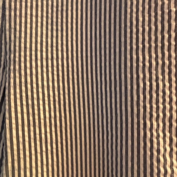 Jones New York Navy and White Striped Seersucker Capri Pants - Picture 3 of 5